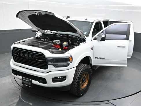 Used 2021 RAM 2500 Laramie w/ Night Edition AWD/4WD image 38