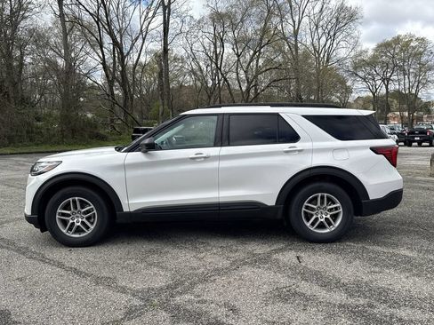 New 2026 Ford Explorer Active RWD image 4