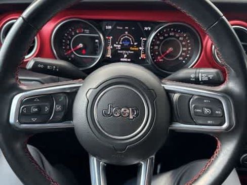 Used 2022 Jeep Wrangler Unlimited Rubicon AWD/4WD image 12