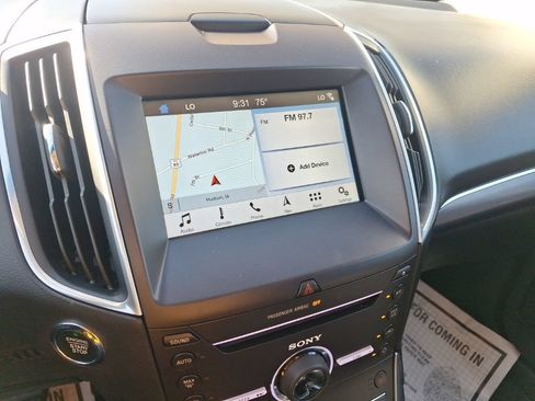 Used 2016 Ford Edge Titanium w/ Technology Package AWD/4WD image 10