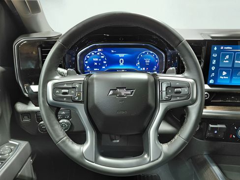 Used 2025 Chevrolet Silverado 1500 RST AWD/4WD image 32