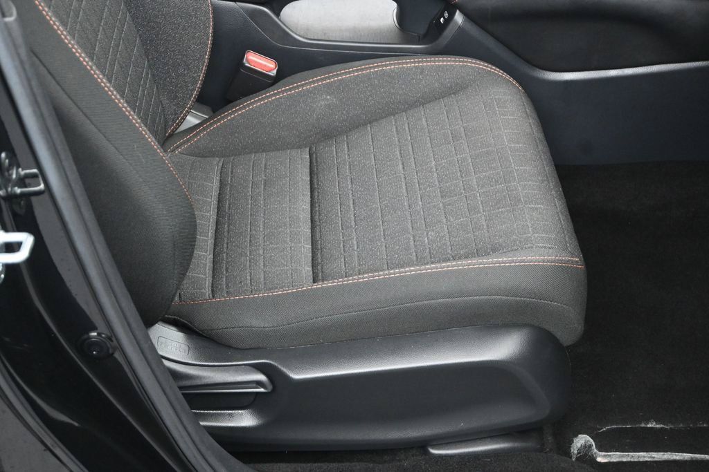 Used 2025 Honda HR-V Sport image 11