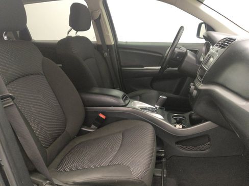 Used 2019 Dodge Journey SE w/ Connectivity Group image 21