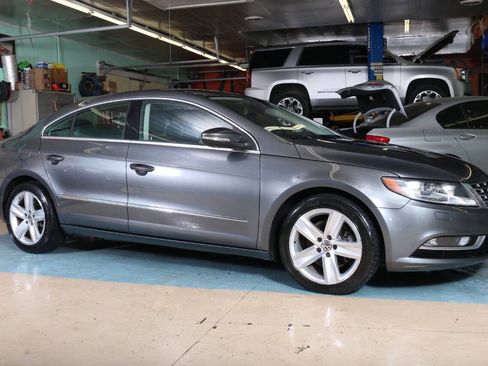 Used 2016 Volkswagen CC Sport FWD image 1