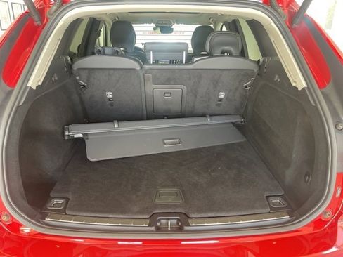 Certified 2023 Volvo XC60 B5 Plus image 9