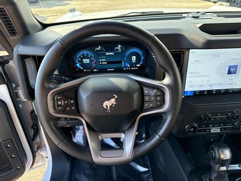 Used 2025 Ford Bronco Big Bend image 14