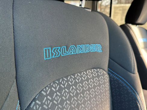 Used 2021 Jeep Wrangler Unlimited Islander image 13