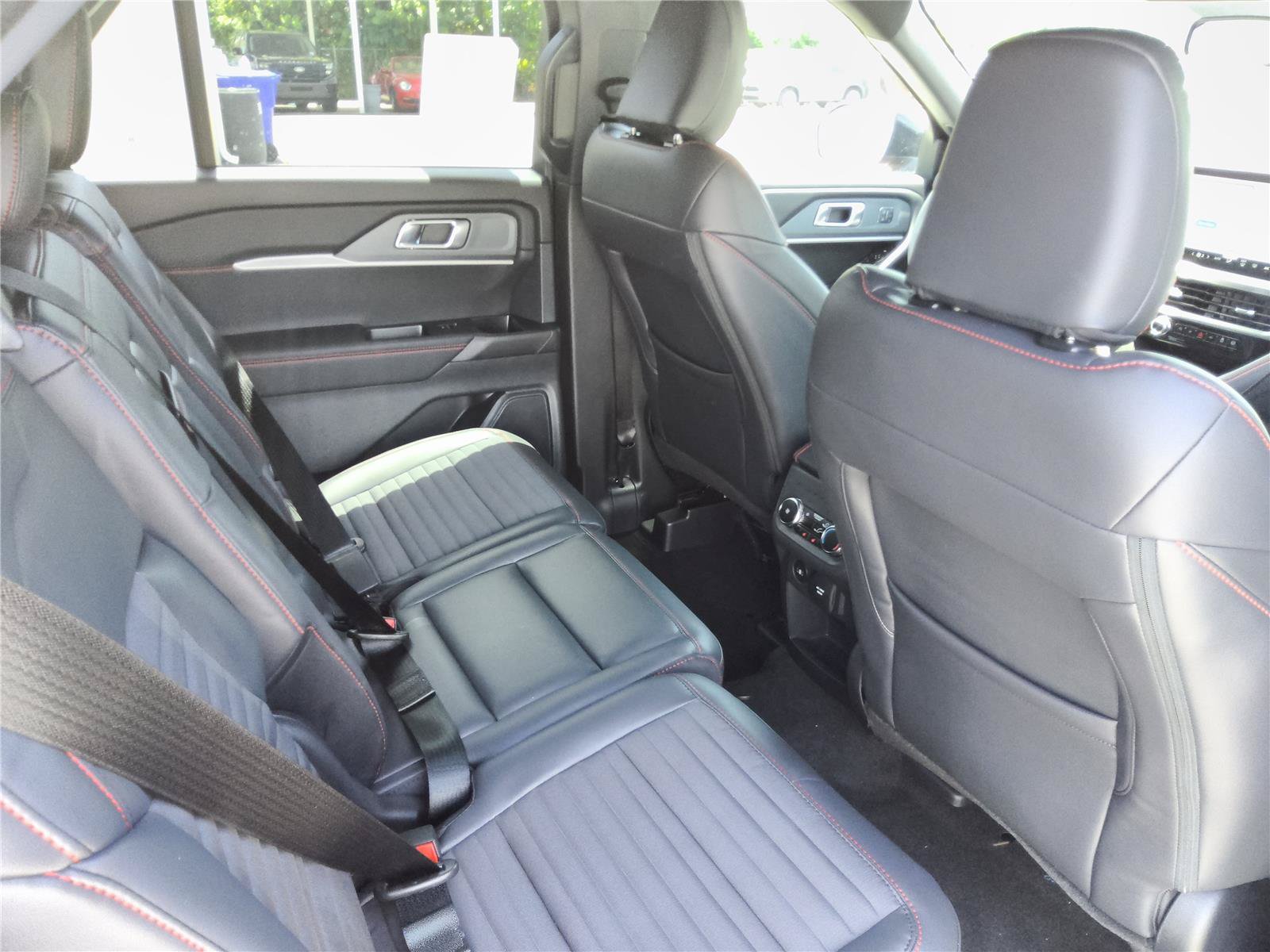 New 2026 Ford Explorer ST-Line w/ Premium Package RWD image 27