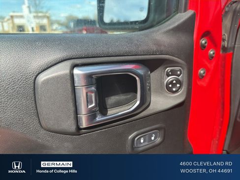 Used 2020 Jeep Wrangler Sport image 12