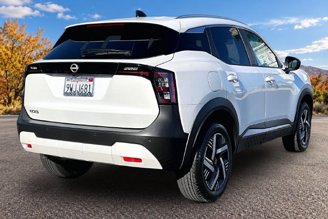 Used 2026 Nissan Kicks SV FWD image 6