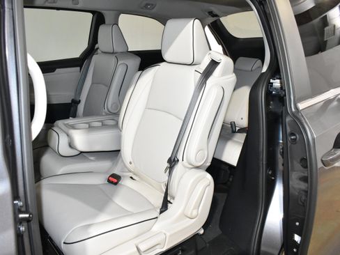 New 2026 Honda Odyssey Touring image 29