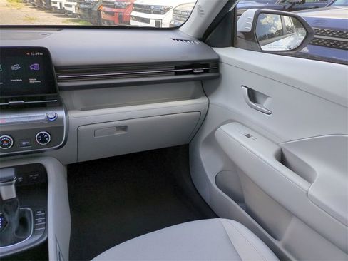 New 2026 Hyundai Kona SE image 17