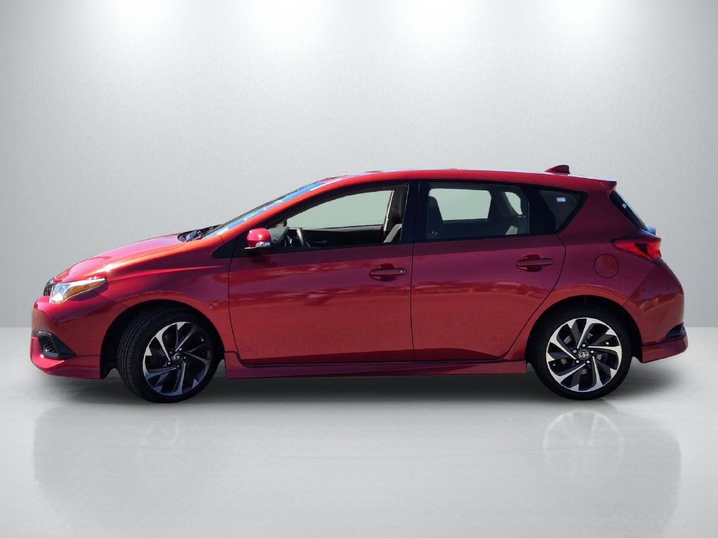 Used 2018 Toyota Corolla iM w/ Carpet Mat Package (TMS) FWD image 7