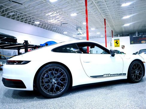 Used 2023 Porsche 911 Carrera T image 11