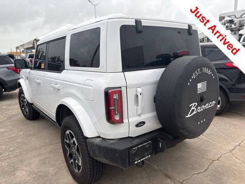 Used 2025 Ford Bronco Outer Banks AWD/4WD image 11