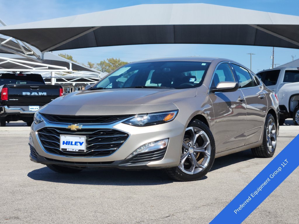 Used 2023 Chevrolet Malibu LT w/ Driver Confidence Package FWD image 2