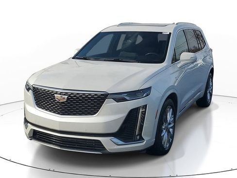Certified 2020 Cadillac XT6 Premium Luxury AWD/4WD image 2