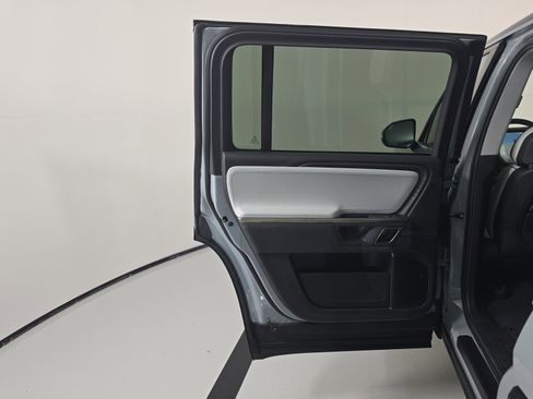 Used 2024 Rivian R1S Adventure AWD/4WD image 17