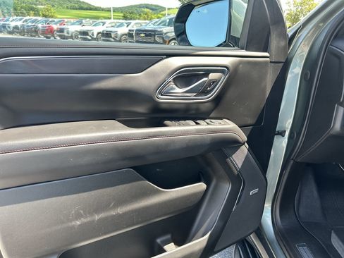 Used 2023 Chevrolet Suburban RST w/ Sport Performance Package image 20