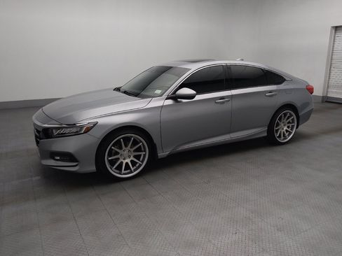 Used 2018 Honda Accord EX image 2