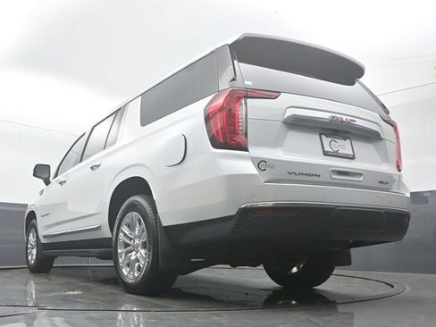 Used 2024 GMC Yukon XL SLT w/ SLT Luxury Package AWD/4WD image 49
