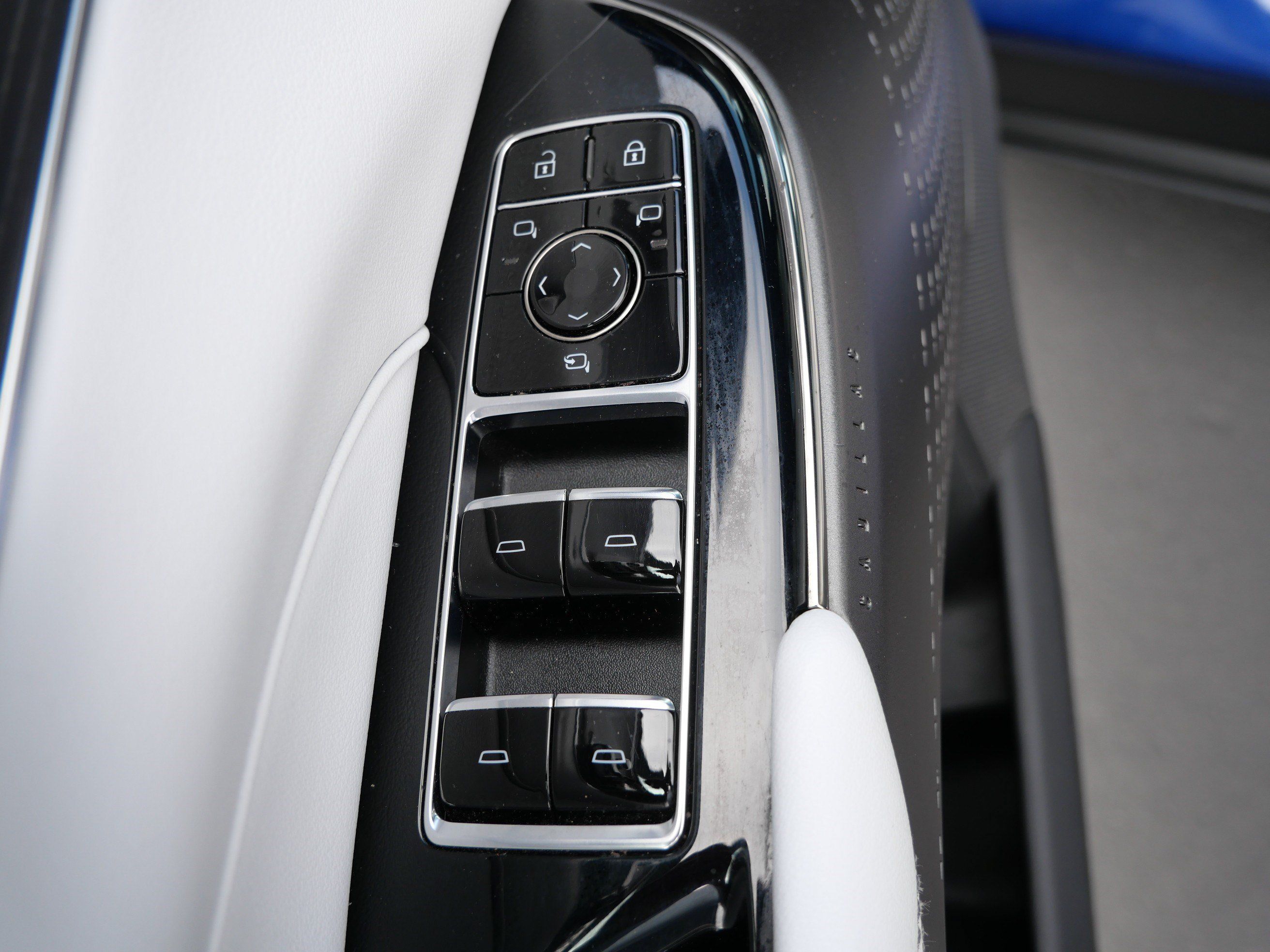 Certified 2024 Cadillac Lyriq Sport AWD/4WD image 19