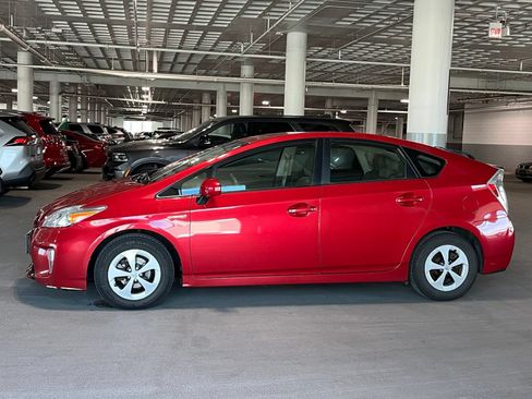 Used 2013 Toyota Prius Two FWD image 7