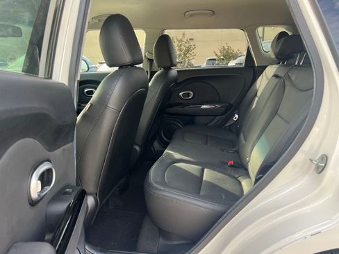 Used 2016 Kia Soul ! image 16