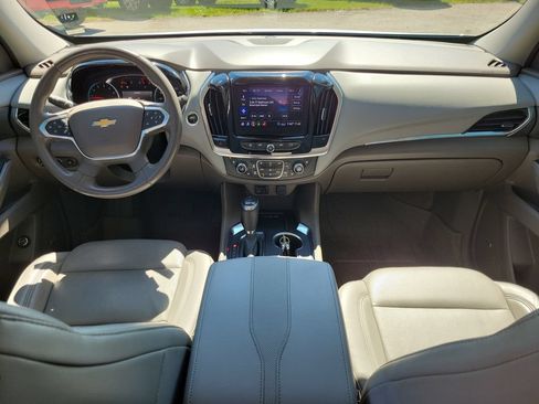 Used 2020 Chevrolet Traverse Premier w/ LPO, Floor Liner Package FWD image 13