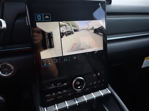 New 2027 GMC Terrain AT4 w/ Convenience Package III AWD/4WD image 15