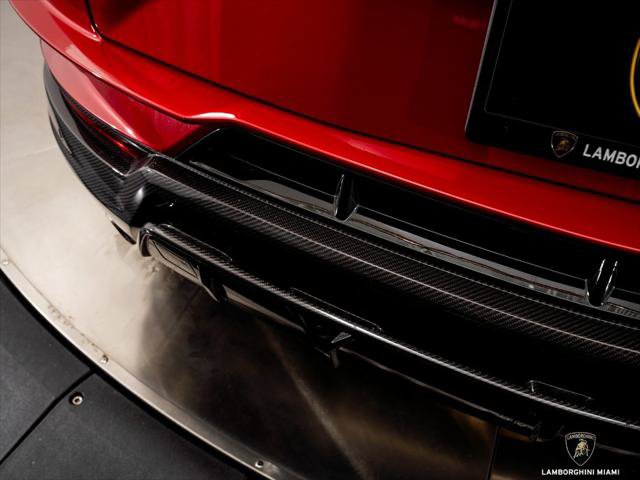 Used 2023 Lamborghini Urus Performante AWD/4WD image 18