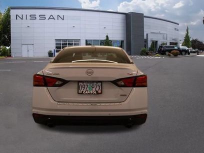 Certified 2023 Nissan Altima 2.5 SR