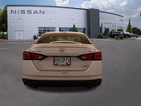 Certified 2023 Nissan Altima 2.5 SR AWD/4WD image 4