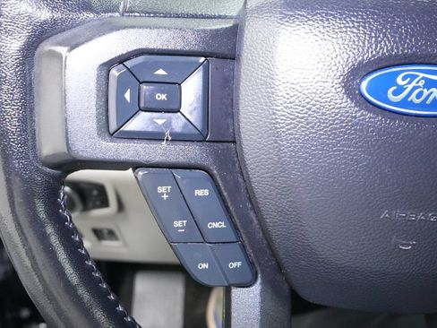 Used 2020 Ford F150 XLT w/ Equipment Group 302A Luxury AWD/4WD image 38