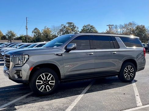 Used 2021 GMC Yukon XL AT4 w/ AT4 Premium Plus Package image 10