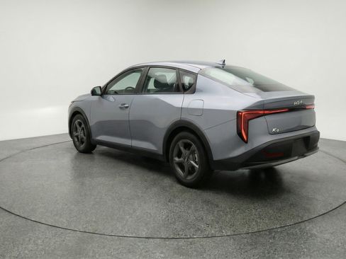 Used 2025 Kia K4 LXS image 6