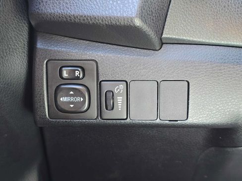 Used 2014 Toyota Corolla S FWD image 32