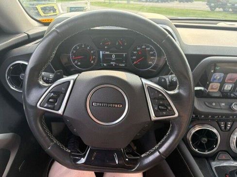 Used 2016 Chevrolet Camaro LT RWD image 21