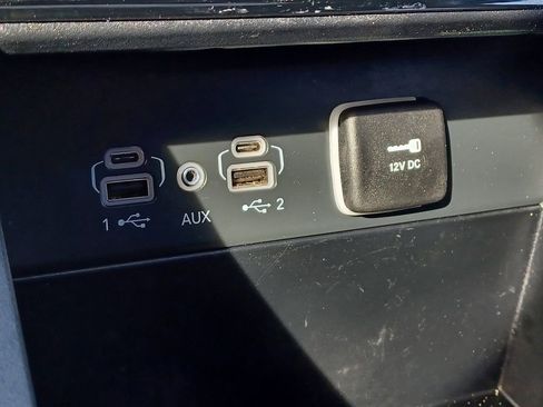 Used 2024 Jeep Grand Cherokee L Laredo image 27