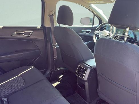Used 2023 Kia Sportage LX AWD/4WD image 16