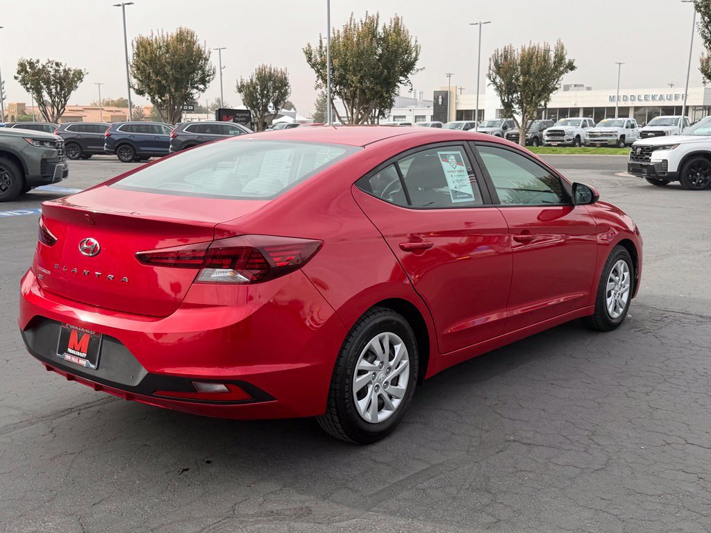 Used 2020 Hyundai Elantra SE FWD image 3