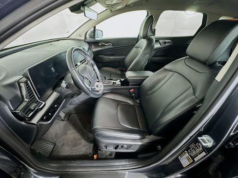 Used 2024 Kia Sportage EX image 13
