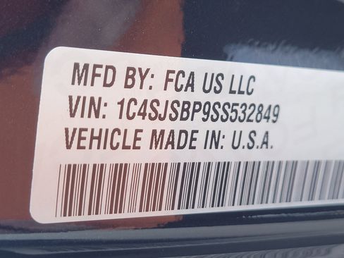 New 2025 Jeep Wagoneer L Series II w/ Premium Group I image 24