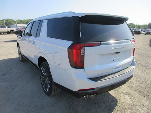 New 2026 GMC Yukon XL Denali Ultimate image 6