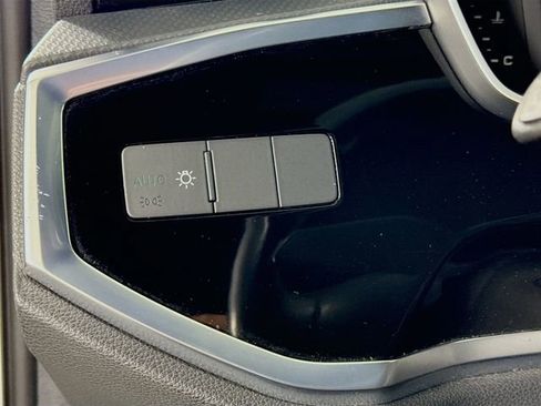 Used 2021 Audi Q3 2.0T Premium image 10