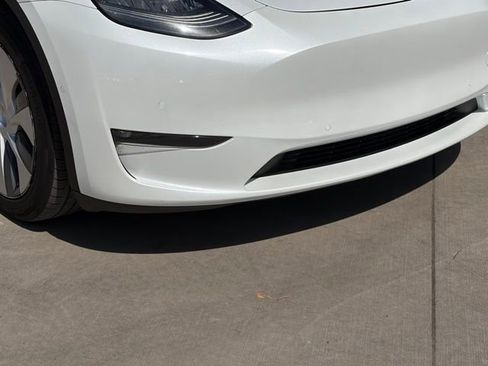 Used 2021 Tesla Model Y Long Range image 7