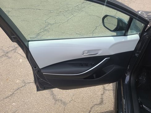 Certified 2025 Toyota Corolla SE w/ SE Premium Package image 14