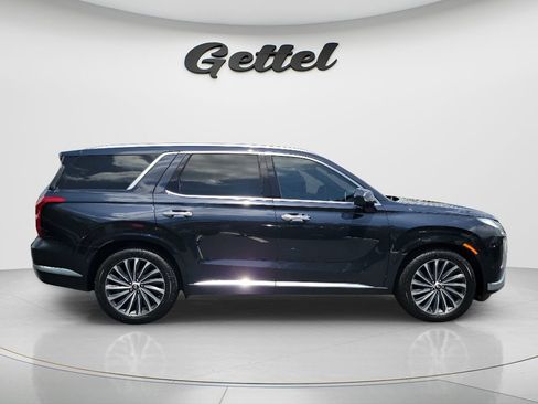 Used 2023 Hyundai Palisade Calligraphy FWD image 4