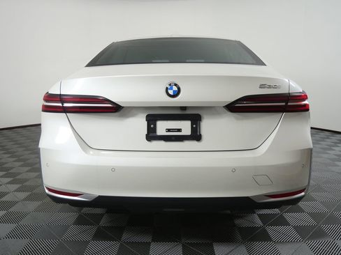 Certified 2025 BMW 530i RWD image 4
