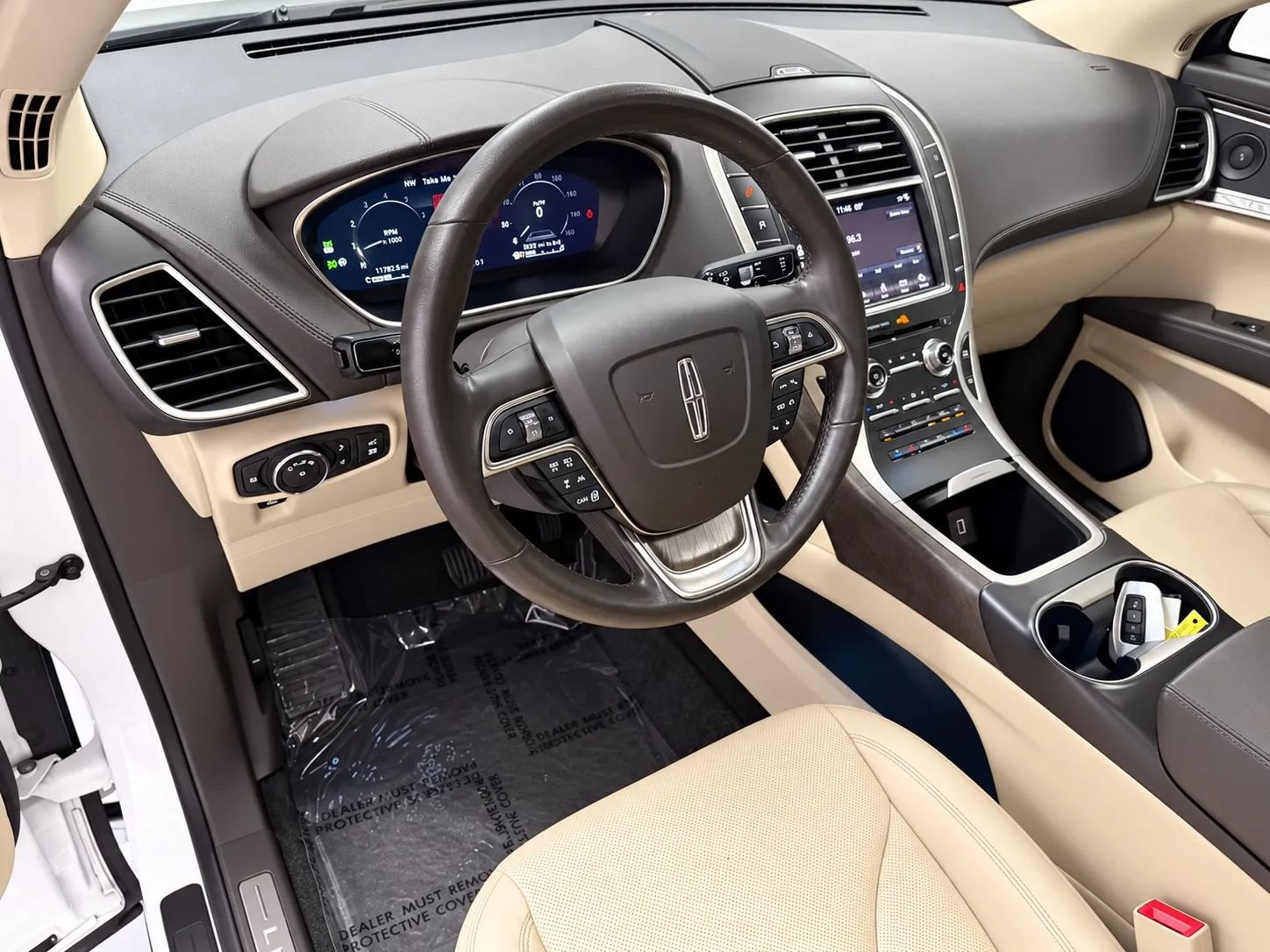 Used 2019 Lincoln Nautilus Reserve w/ Driver Assistance Package FWD image 9